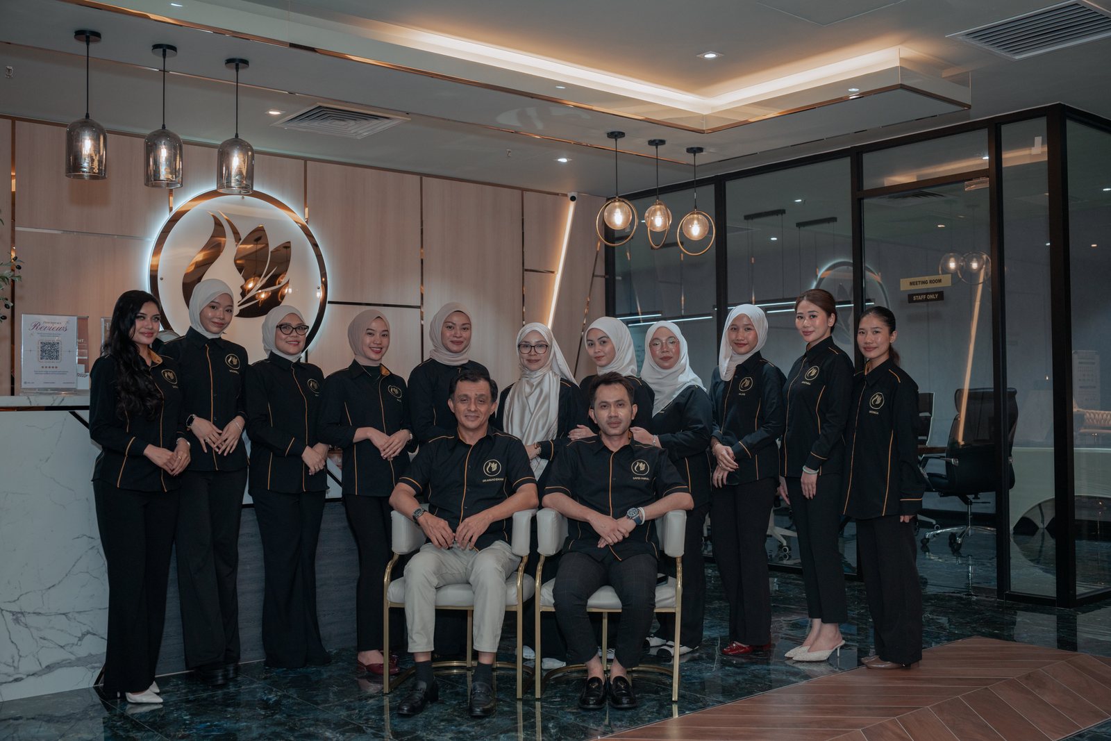 Lindo Clinic care team at the clinic